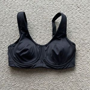 Athleta underwire sports bra 32C
